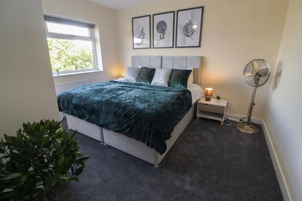 Modern 3 Bed, Contractors Welcome, Bradford Holiday home Bradford (West Yorkshire)
