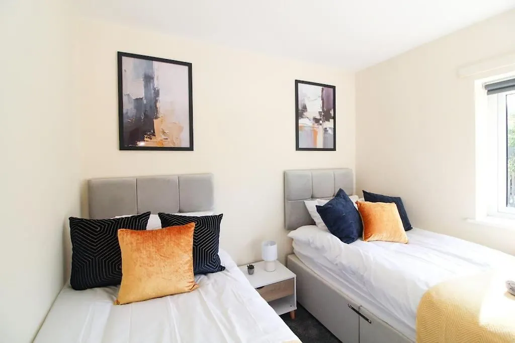 Modern 3 Bed, Contractors Welcome, Bradford Bradford (West Yorkshire)