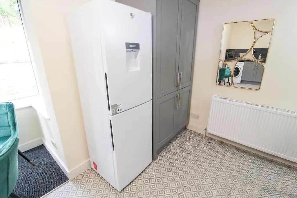Holiday home Modern 3 Bed, Contractors Welcome, Bradford United Kingdom