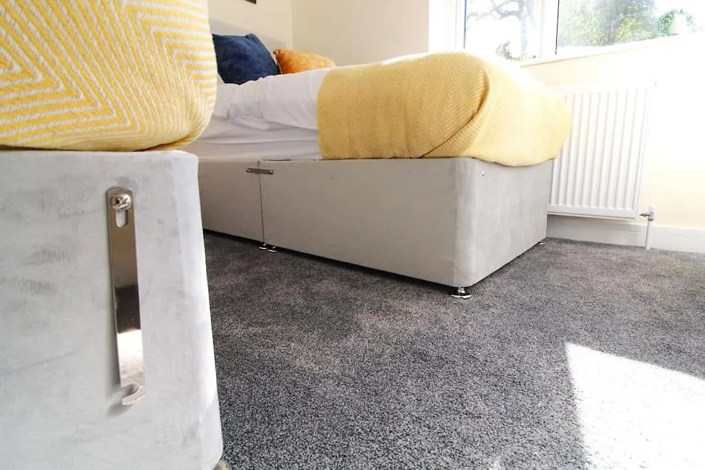 Modern 3 Bed, Contractors Welcome, Bradford 0*, Bradford (West Yorkshire) United Kingdom