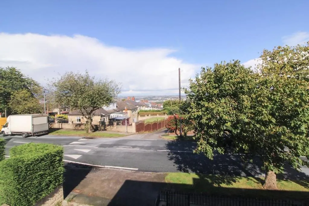 Modern 3 Bed, Contractors Welcome, Bradford 0*, Bradford (West Yorkshire) United Kingdom